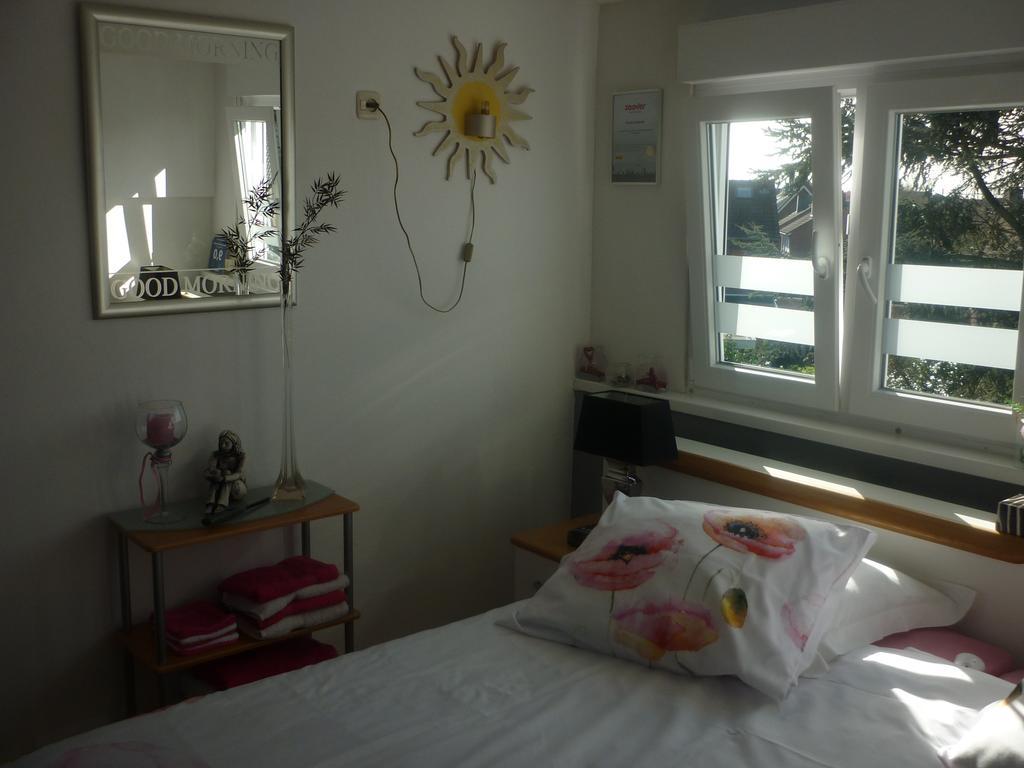Tonnie'S Bed And Breakfast Kerkrade Exteriör bild